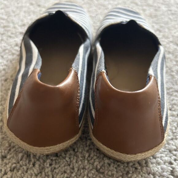 Clarks Womens Loafers Shoes Blue White Denim Striped Slip On Casual 9M Espadrill - Picture 7 of 11